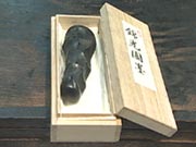 箱にはいったにぎり墨